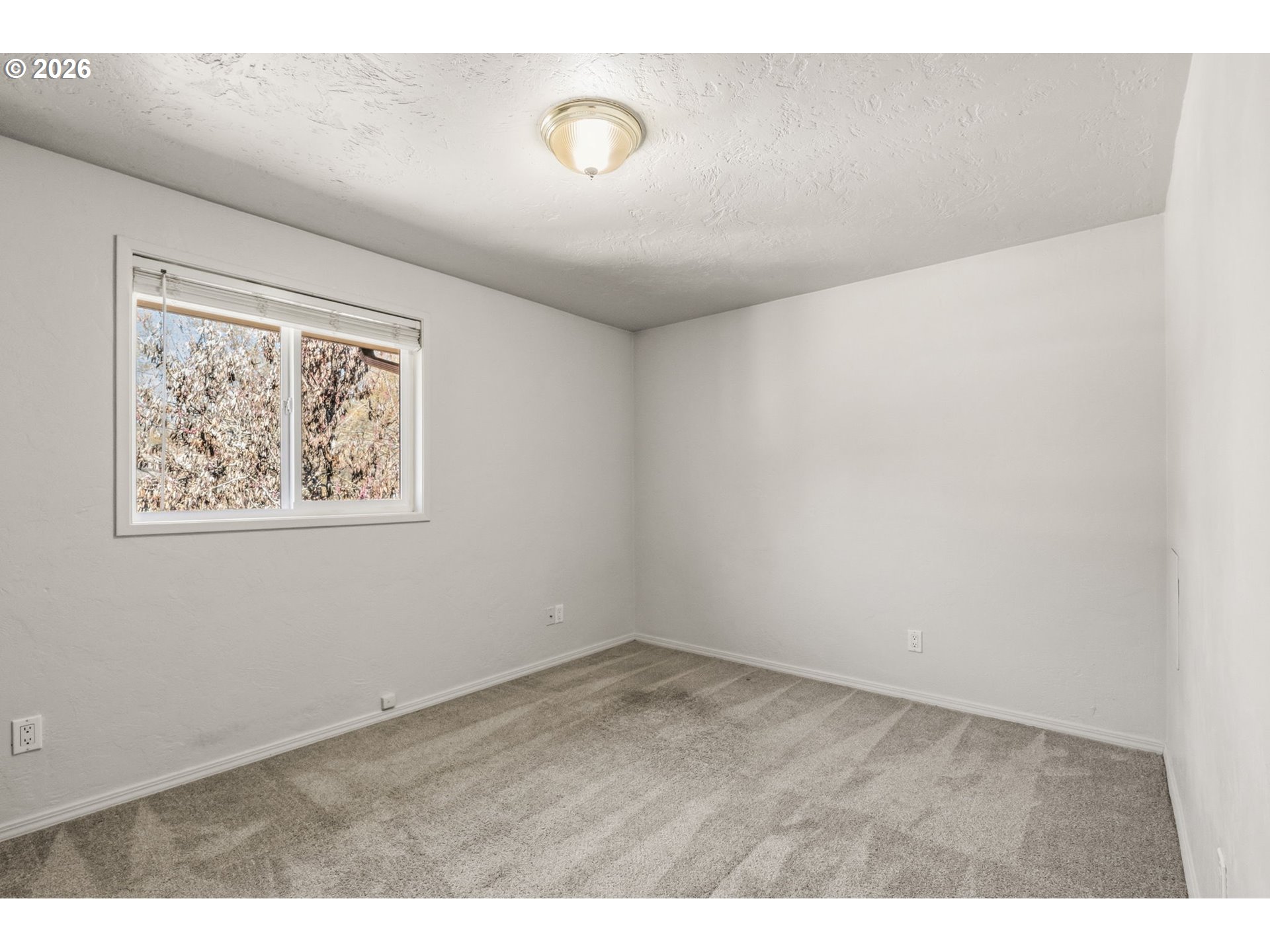 1488 Fetters Loop Eugene, OR 97402 - Photo 20 of 31