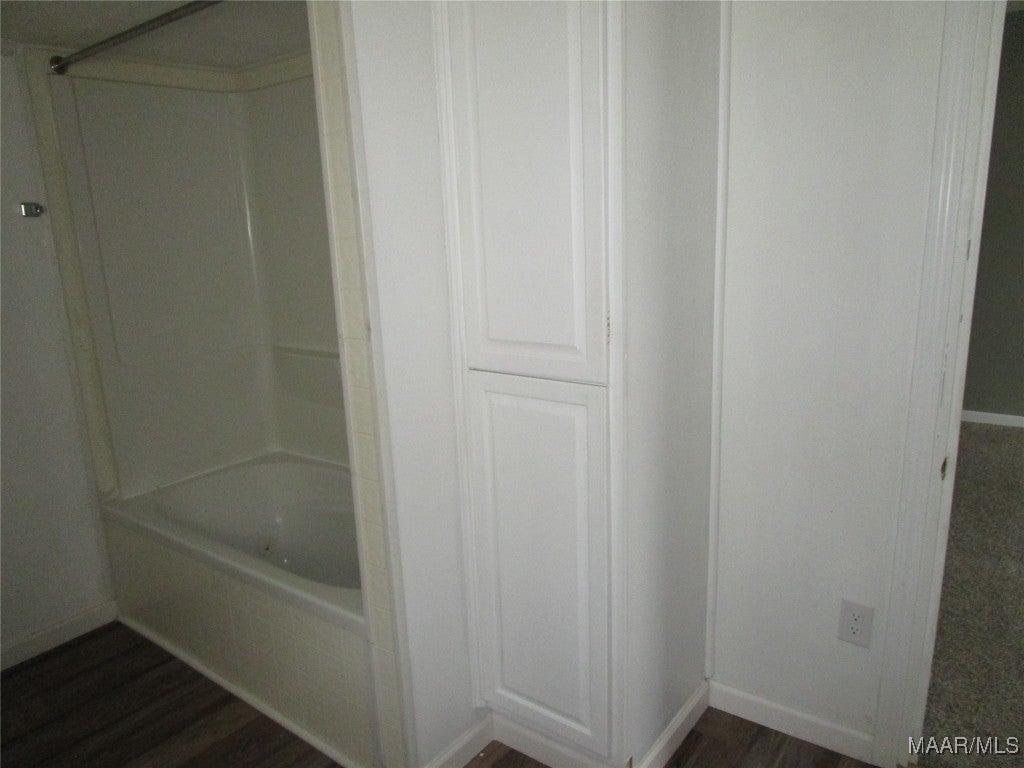 202 South Johnson Street Samson, AL 36477 - Photo 13 of 30 Linen closet