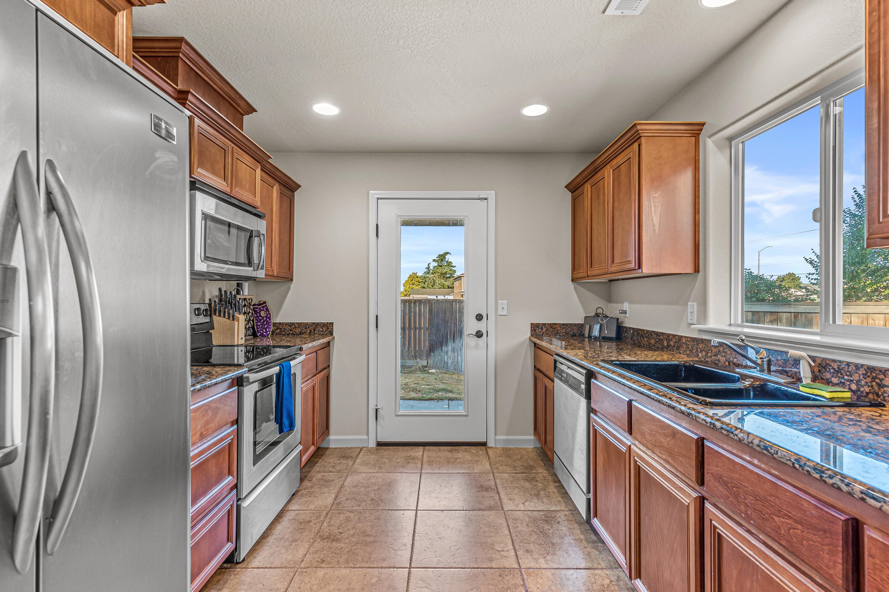 7455 Division Road White City, OR 97503 - Photo 18 of 32 9R9A6118