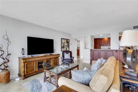 $850,000 | 10420 Gulf Shore Drive, Unit 162, Naples, FL 34108