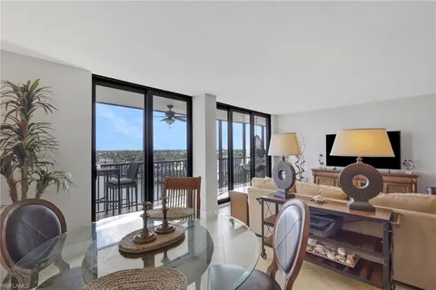 $850,000 | 10420 Gulf Shore Drive, Unit 162, Naples, FL 34108