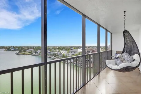 $850,000 | 10420 Gulf Shore Drive, Unit 162, Naples, FL 34108