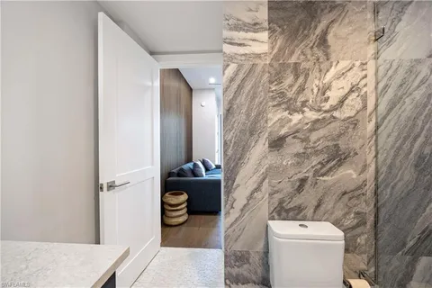 $850,000 | 10420 Gulf Shore Drive, Unit 162, Naples, FL 34108