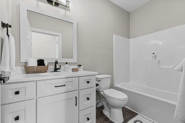 $399,900 | 235 Auseon Court, Hillsdale, MI 49242