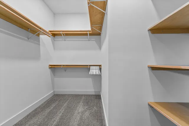 $421,500 | 235 Auseon Court, Hillsdale, MI 49242