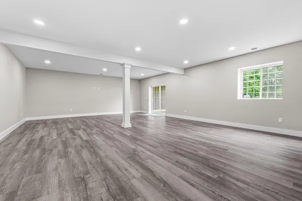 $399,900 | 235 Auseon Court, Hillsdale, MI 49242