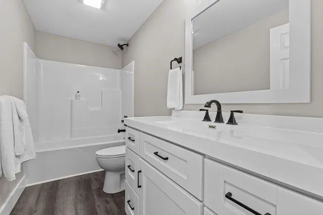 $421,500 | 235 Auseon Court, Hillsdale, MI 49242