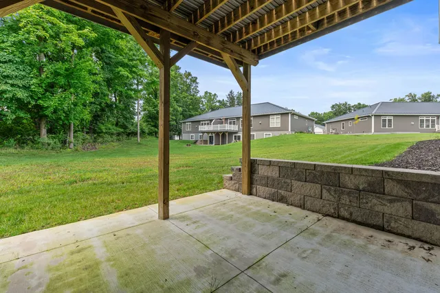 $421,500 | 235 Auseon Court, Hillsdale, MI 49242