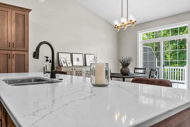 $421,500 | 235 Auseon Court, Hillsdale, MI 49242