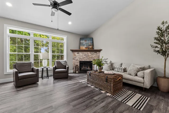 $421,500 | 235 Auseon Court, Hillsdale, MI 49242