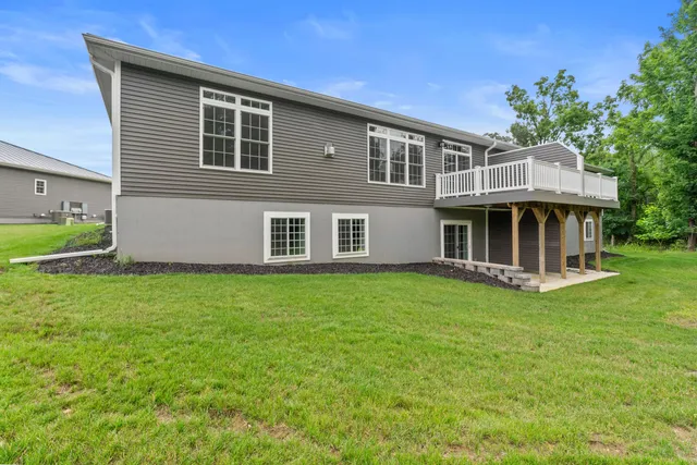 $421,500 | 235 Auseon Court, Hillsdale, MI 49242