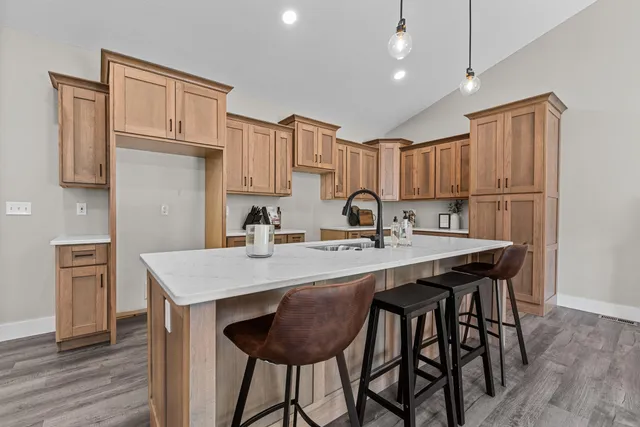 $421,500 | 235 Auseon Court, Hillsdale, MI 49242