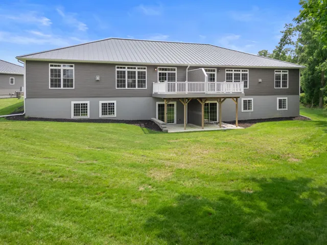 $421,500 | 235 Auseon Court, Hillsdale, MI 49242