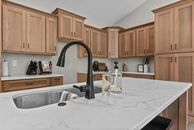 $421,500 | 235 Auseon Court, Hillsdale, MI 49242