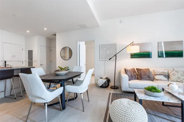 $5,500 | 4010 South Ocean Drive, Unit T4303, Hollywood, FL 33019