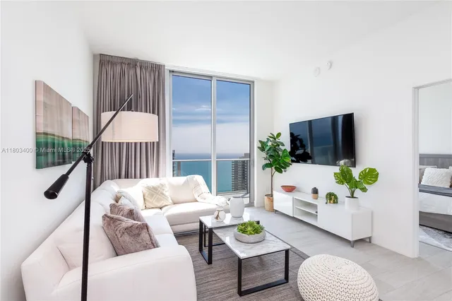 $5,500 | 4010 South Ocean Drive, Unit T4303, Hollywood, FL 33019