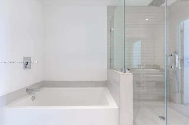 $5,500 | 4010 South Ocean Drive, Unit T4303, Hollywood, FL 33019