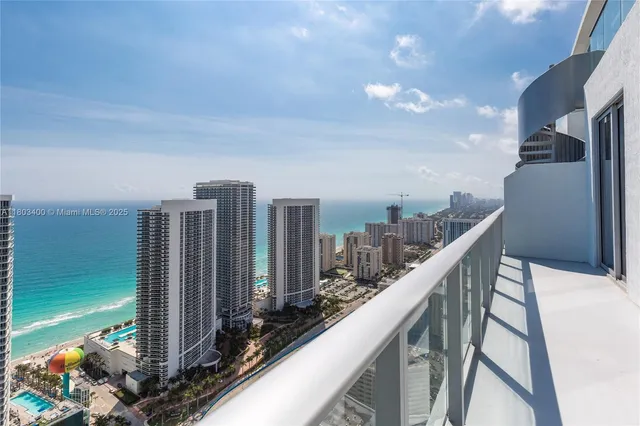 $5,500 | 4010 South Ocean Drive, Unit T4303, Hollywood, FL 33019