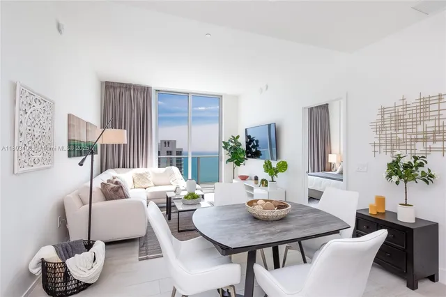 $5,500 | 4010 South Ocean Drive, Unit T4303, Hollywood, FL 33019