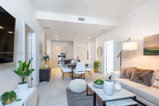 $5,500 | 4010 South Ocean Drive, Unit T4303, Hollywood, FL 33019