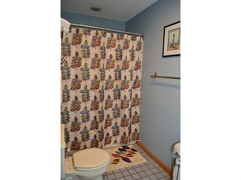 38 Hillview Road Gorham, ME 04038 - Photo 24 of 35 Bathroom.