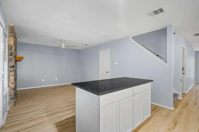 $2,550 | 8706 Dandelion Trail, Austin, TX 78745