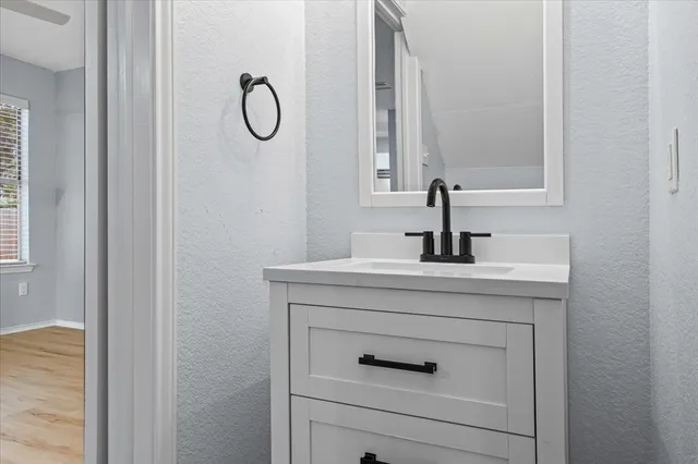 $2,550 | 8706 Dandelion Trail, Austin, TX 78745