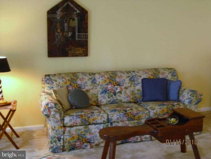 14652 Kelmscot Drive, Unit 236 Silver Spring, MD 20906 - Photo 2 of 23 Living Room