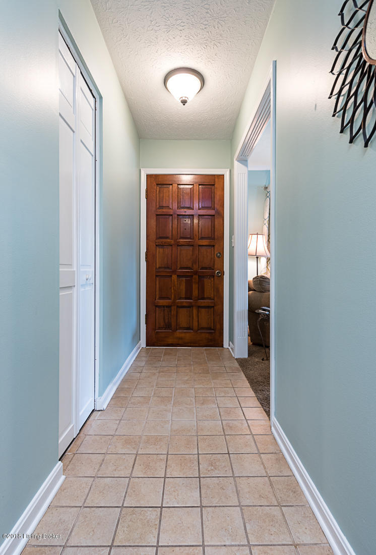 8223 Rochelle Road Louisville, KY 40228 - Photo 19 of 49 8223 Rochelle Rd (23 of 52)