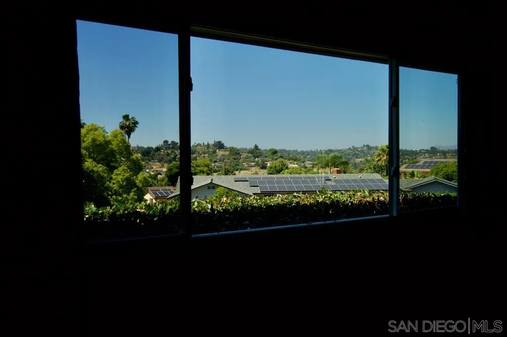 10428 Loma Rancho Drive Spring Valley, CA 91978 - Photo 4 of 19 Gallery Image 4