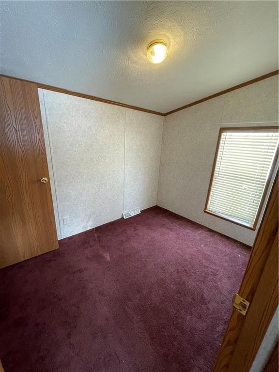 604 Deana Way Rochester, PA 15074 - Photo 14 of 25 an empty room with windows