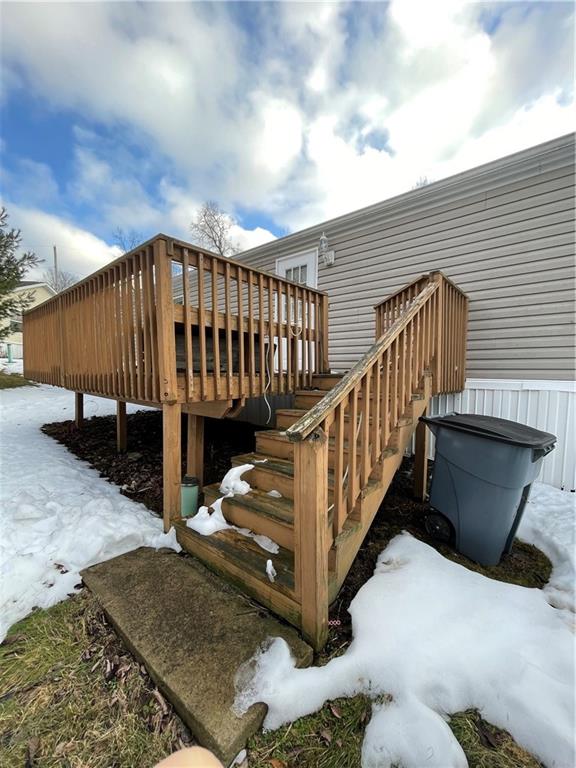 604 Deana Way Rochester, PA 15074 - Photo 21 of 25 a view of balcony with wooden floor and a potted plant