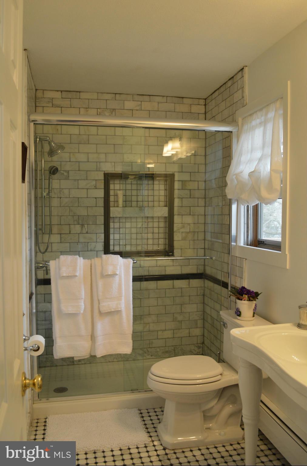 18421 Kingshill Road Germantown, MD 20874 - Photo 16 of 30 Bedroom (Master)