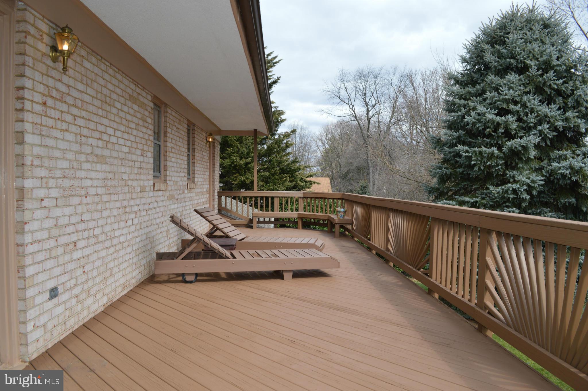 18421 Kingshill Road Germantown, MD 20874 - Photo 18 of 30 Exterior (Rear)