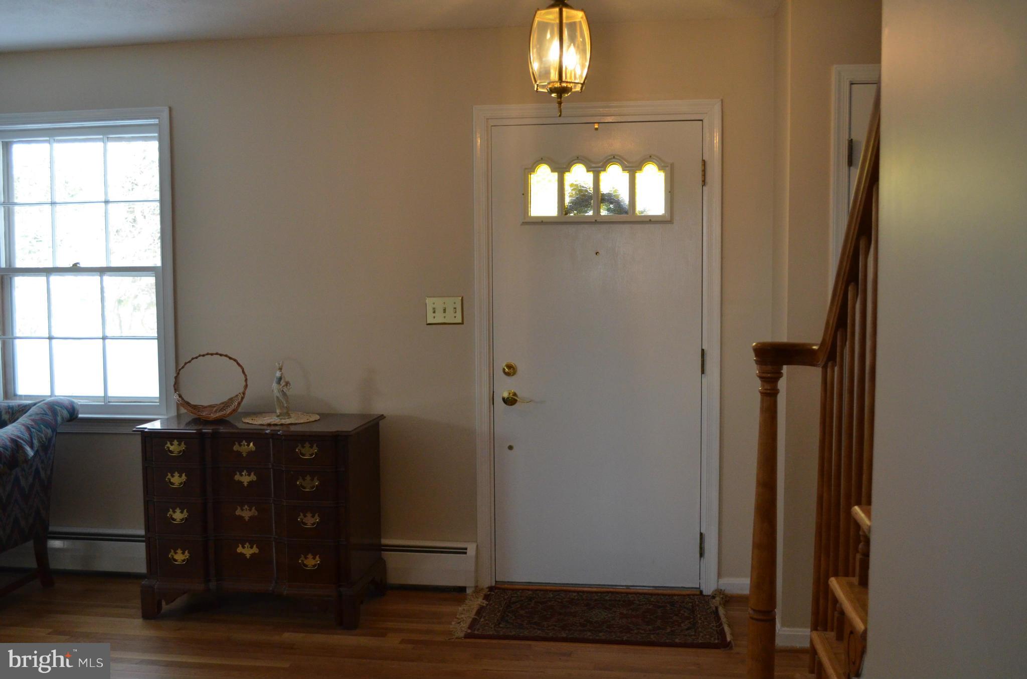 18421 Kingshill Road Germantown, MD 20874 - Photo 3 of 30 Interior (General)
