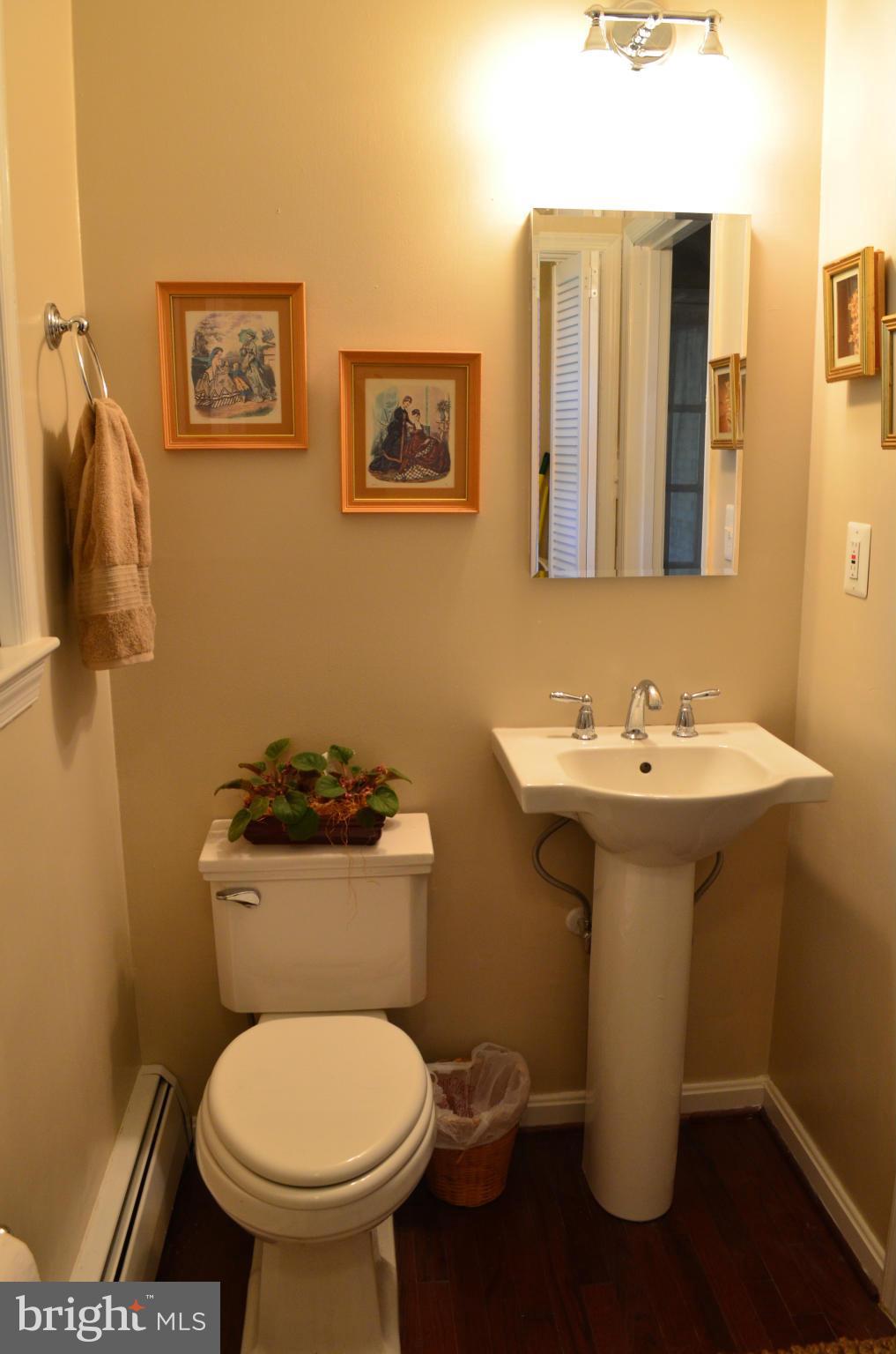 18421 Kingshill Road Germantown, MD 20874 - Photo 26 of 30 Bath