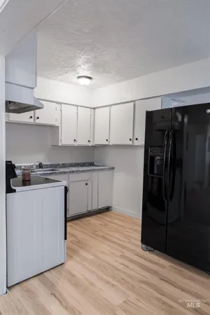 $334,999 | 385-383 Bass Street, Ontario, OR 97914