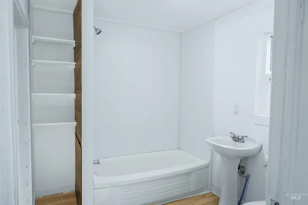 $334,999 | 385-383 Bass Street, Ontario, OR 97914