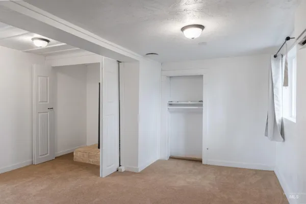 $334,999 | 385-383 Bass Street, Ontario, OR 97914