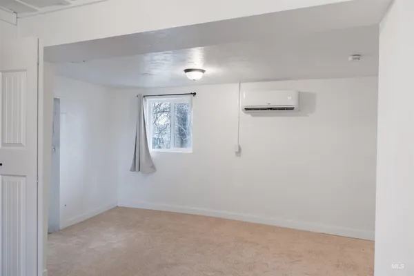 $334,999 | 385-383 Bass Street, Ontario, OR 97914