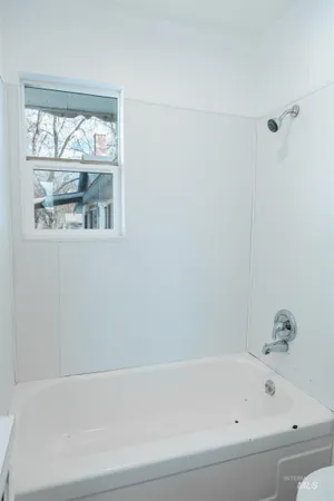 $334,999 | 385-383 Bass Street, Ontario, OR 97914