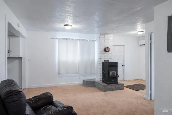 $334,999 | 385-383 Bass Street, Ontario, OR 97914