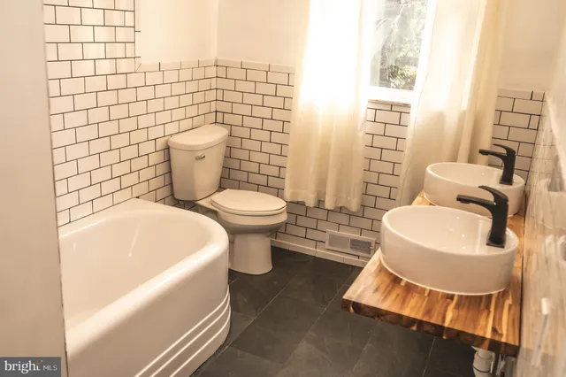 $719,900 | 660 Country Club Road, Culpeper, VA 22701