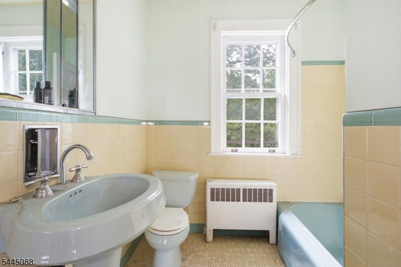 474 Cooper Street Woodbury, NJ 08096 - Photo 26 of 39