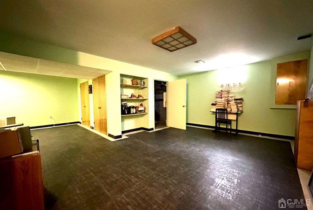 84 Alexander Street Edison, NJ 08820 - Photo 33 of 40 Gallery Image 33