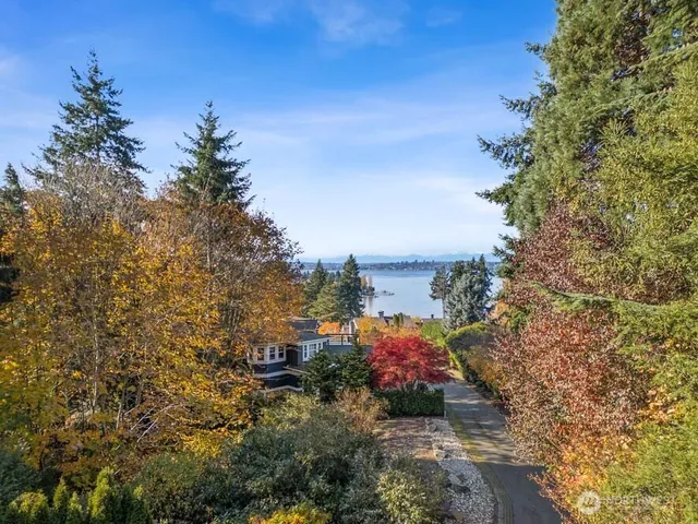 $1,799,950 | 104-xx Northeast 47th Place, Unit LOT 2, Kirkland, WA 98033