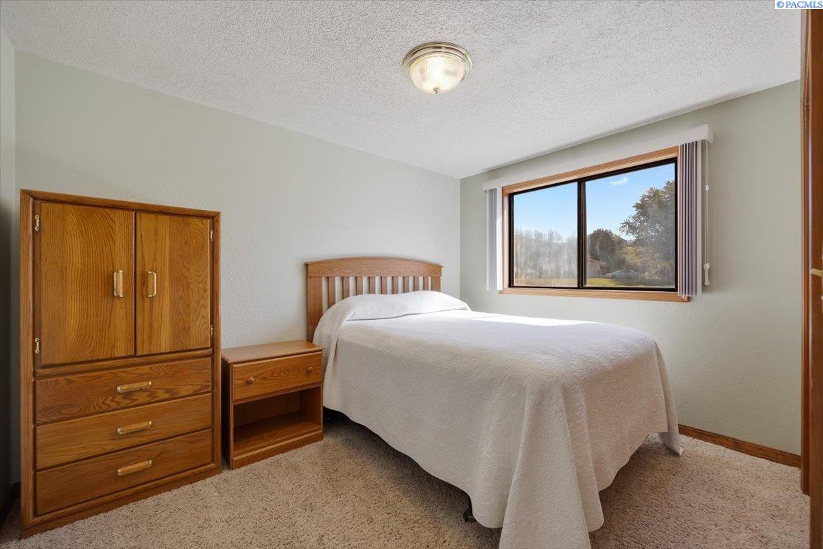 4904 South Toro Road Kennewick, WA 99338 - Photo 25 of 35 Gallery Image 25