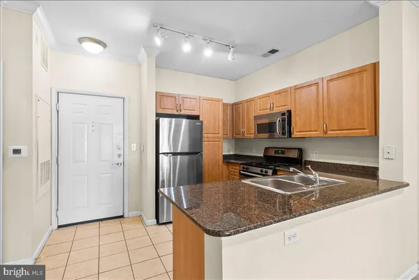 $295,000 | 12913 Centre Park Circle, Unit 103, Herndon, VA 20171