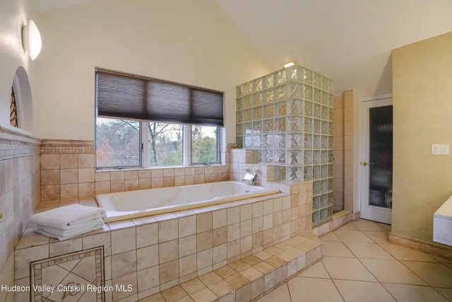 $1,019,000 | 54 Deak Lane, Saugerties, NY 12490