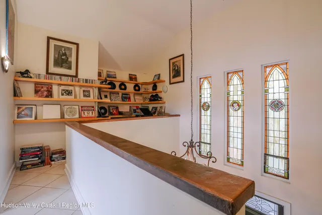 $1,019,000 | 54 Deak Lane, Saugerties, NY 12490